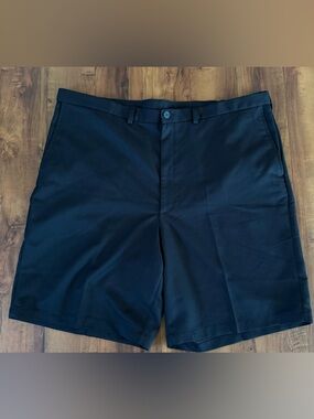 Haggar clothing men’s Classic Black Knee-Length Dress Shorts size 46